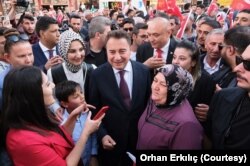 Deva Partisi lideri Ali Babacan