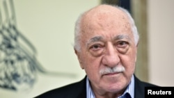 Herkül sitesi, Fethullah Gülen'in 20 Ekim'de öldüğünü ve defin işlemleriyle ilgili ayrıntıların ayrıca duyurulacağını bildirdi.